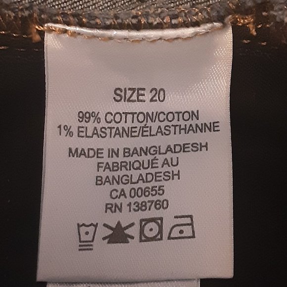 DC Jeans, Dark Wash, Straight Leg, Mid-Rise, Cropped. Size 20 - Picture 10 of 11